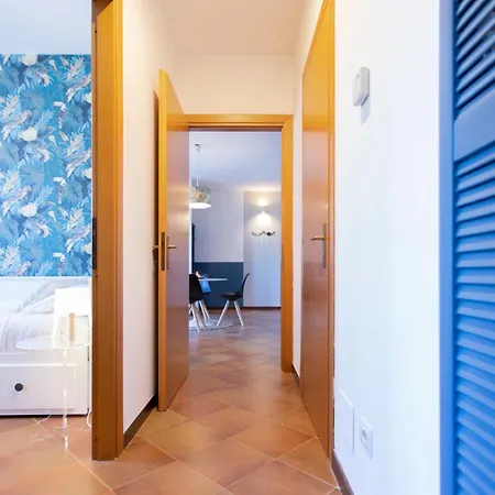 Emilia Modern With Free Parking *