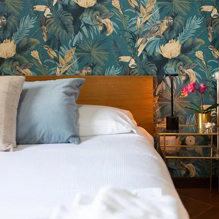 Emilia Modern With Free Parking