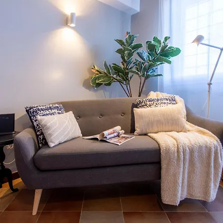 Emilia Modern With Free Parking Appartement *