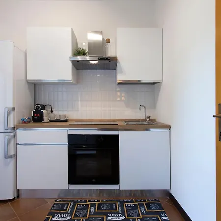 Emilia Modern With Free Parking Apartamento